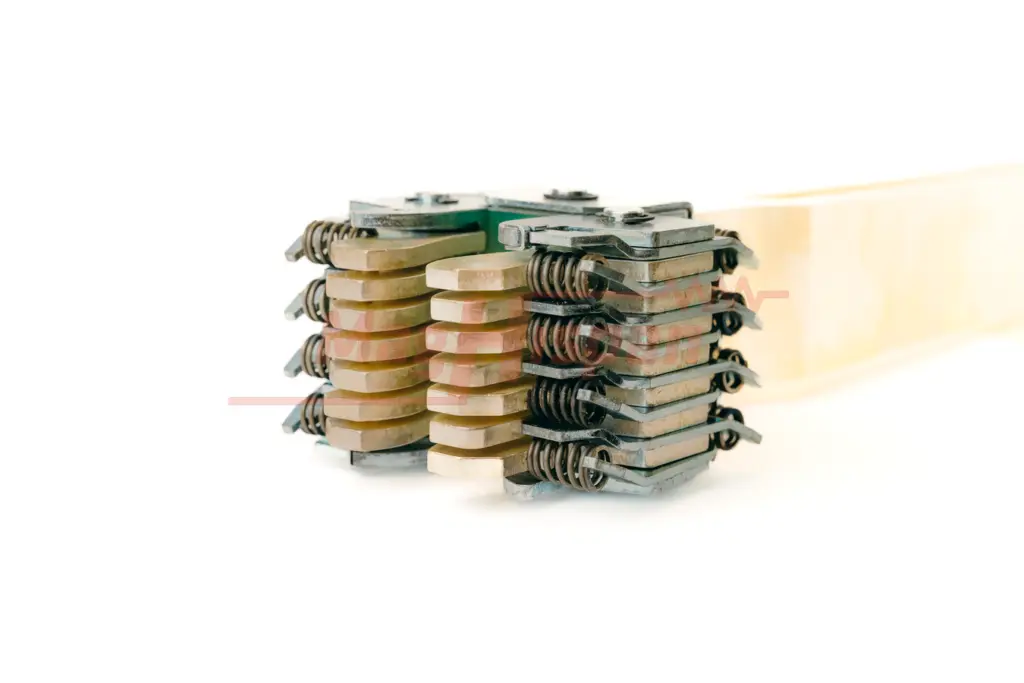 contactos conectores aparellaje eléctrico para la industria 9